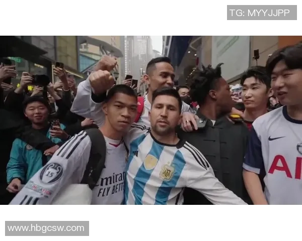 当明星偶遇足球明星时他们会如何互动和交流的趣味观察